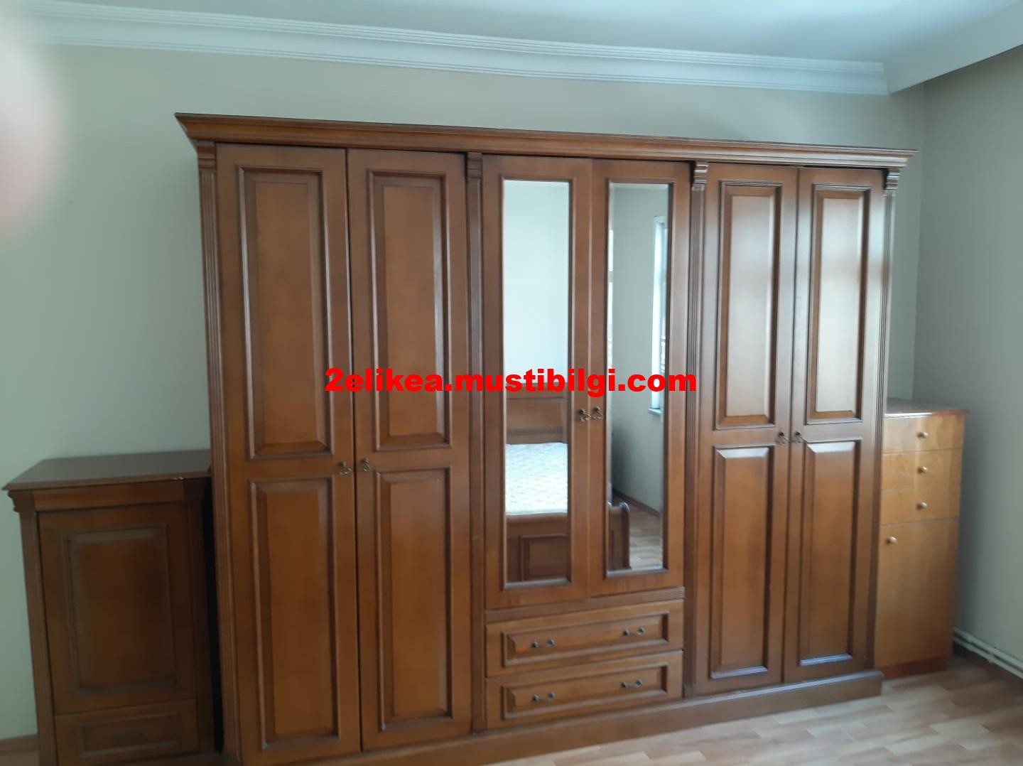 Çok az defolu olan bir dolaptır defolu yatak odası dolabı FİYATI: 2000 TL